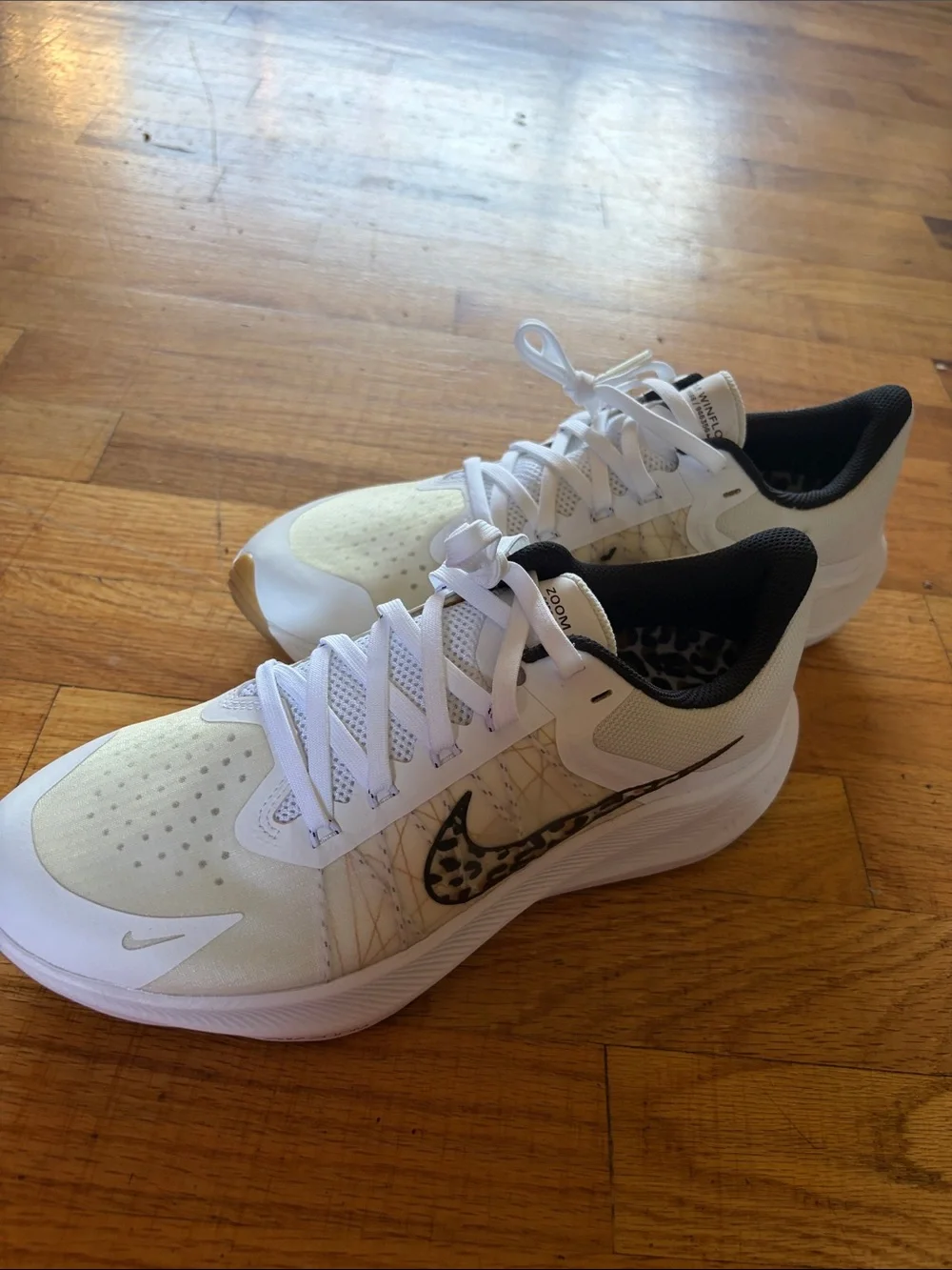 Nike Women's Winflo 8 Premium 'White Leopard'